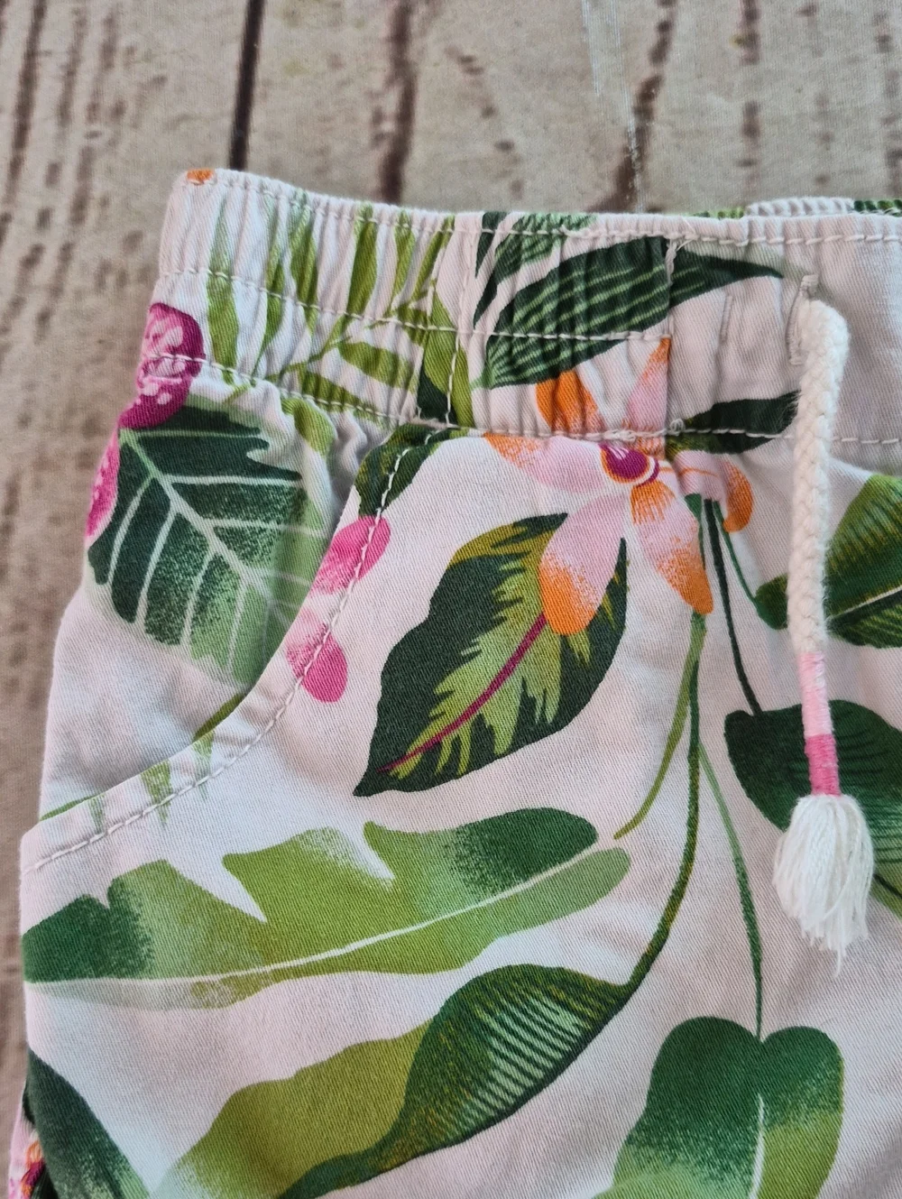Old Navy Multicolored Floral Shorts Size S (6-7)